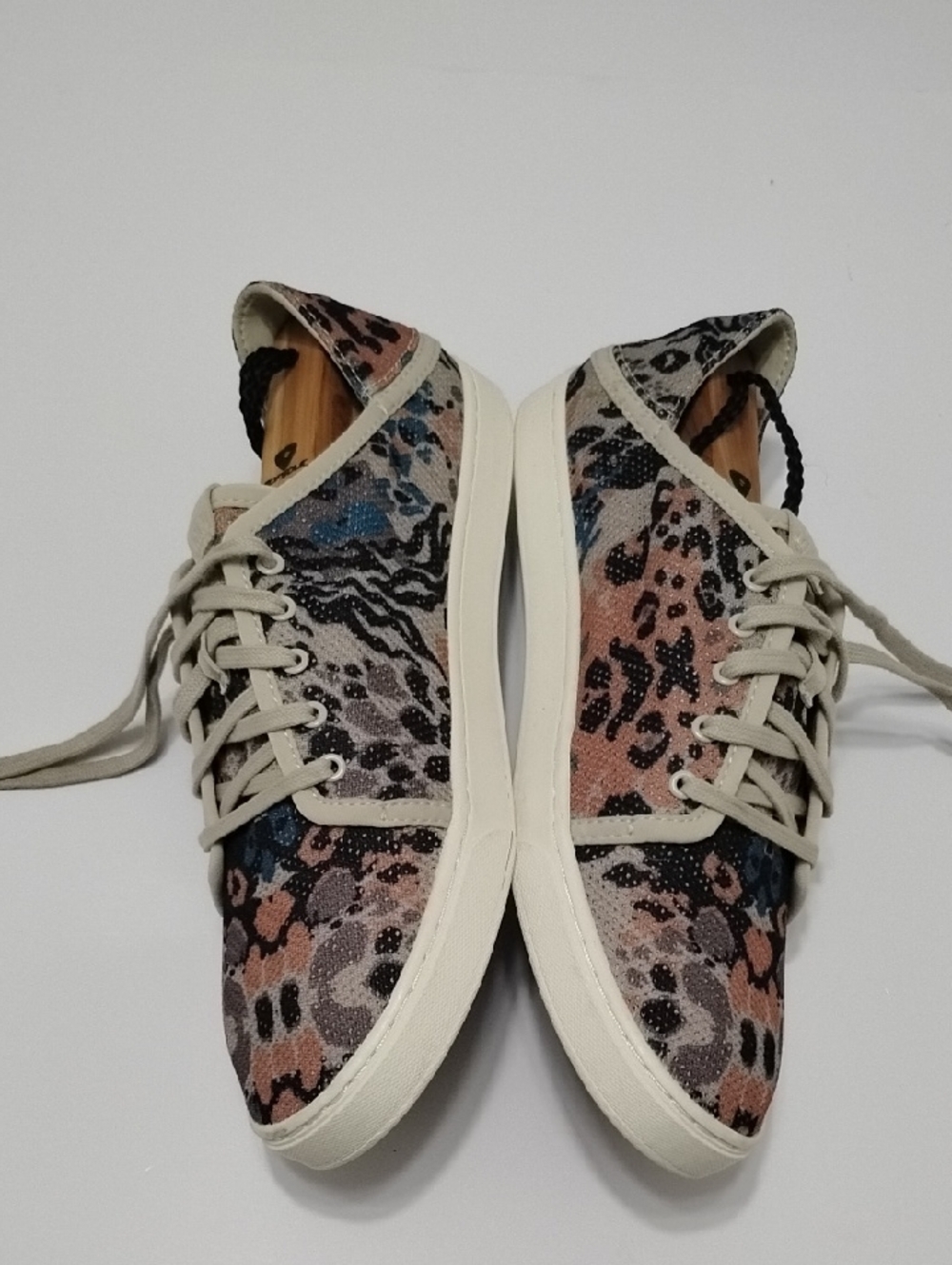 Olukai Pehuea Li Sneakers W10 - Picture 5 of 11